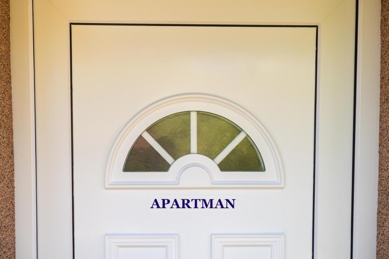 Soba I Apartman Dula โอกูลิน ภายนอก รูปภาพ