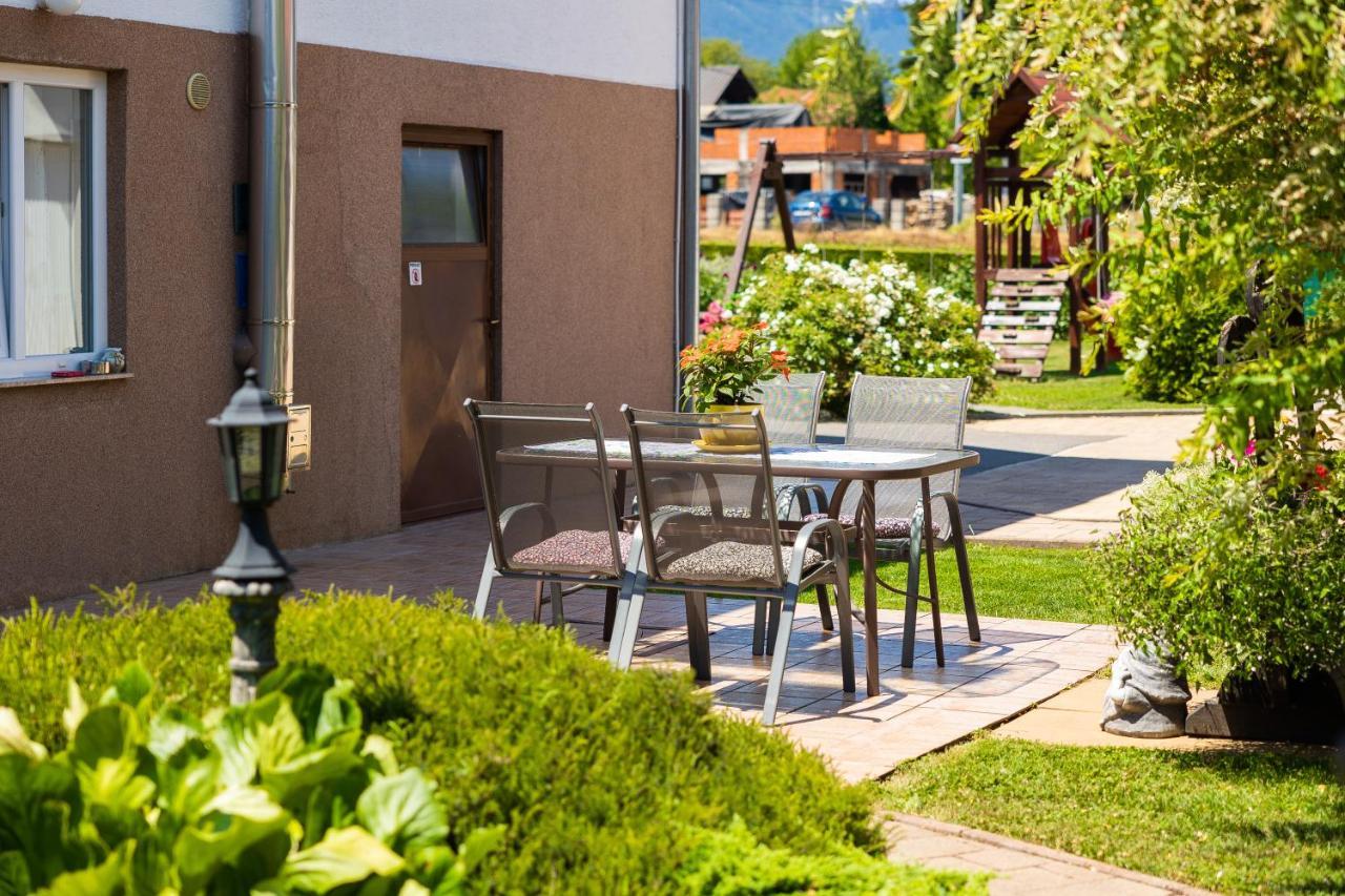 Soba I Apartman Dula โอกูลิน ภายนอก รูปภาพ