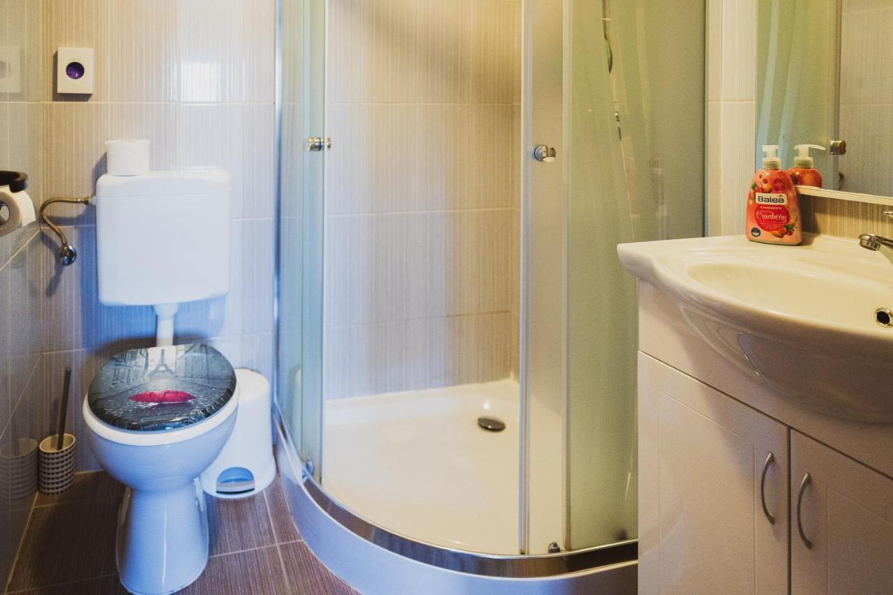 Soba I Apartman Dula โอกูลิน ภายนอก รูปภาพ